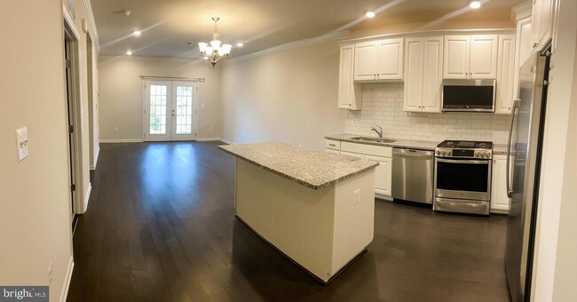 23275 Milltown Knoll Square-Unit -111 in Ashburn, VA - Foto de edificio - Building Photo