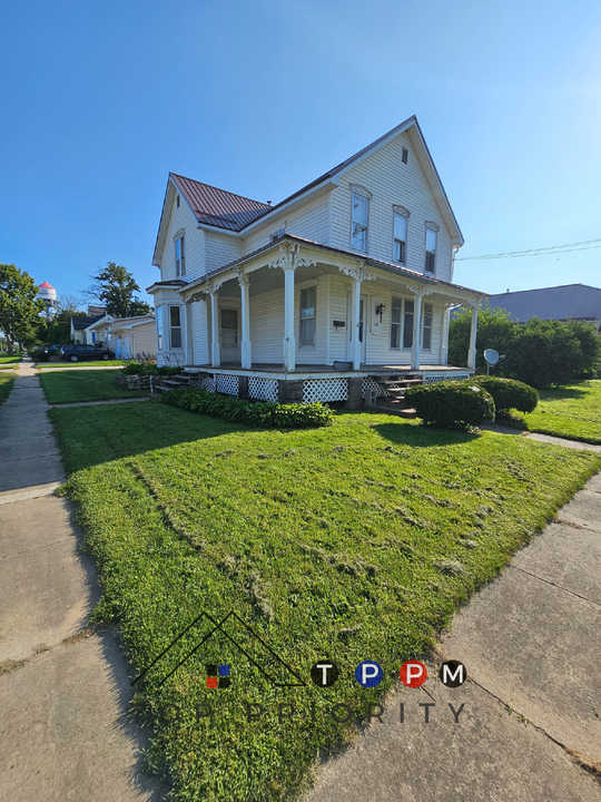 600 2nd St SE in Independence, IA - Building Photo