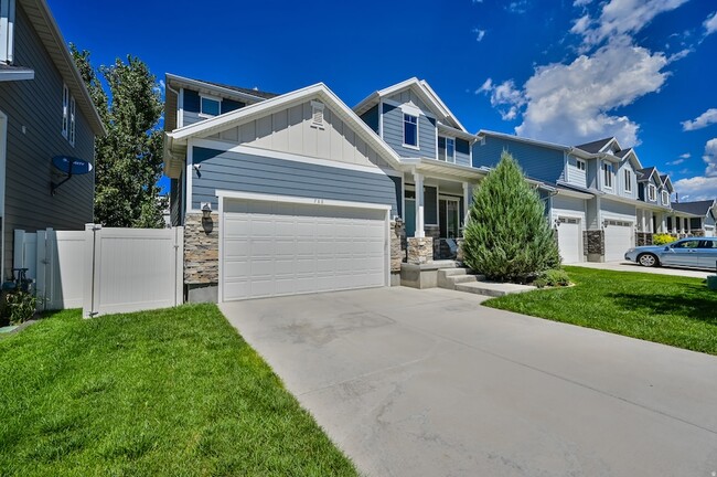 788 Star Spangled Dr in Bluffdale, UT - Building Photo - Building Photo