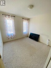 17 Kempsford Cres in Brampton, ON - Building Photo - Building Photo