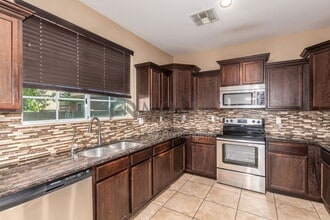 7510 S 27th Way in Phoenix, AZ - Building Photo - Building Photo