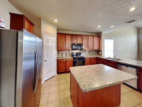 19002 Bressingham Dr in Tomball, TX - Building Photo - Building Photo