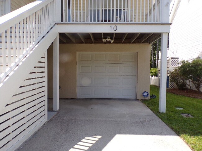 10 Cobblestone Ct in Hilton Head Island, SC - Building Photo - Building Photo