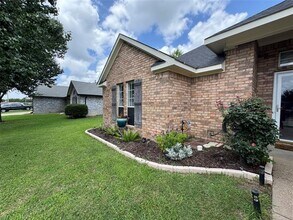 3802 Stanford St in Greenville, TX - Foto de edificio - Building Photo
