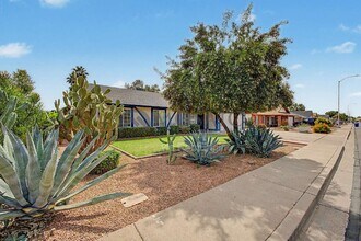 4837 E Encanto St in Mesa, AZ - Building Photo - Building Photo