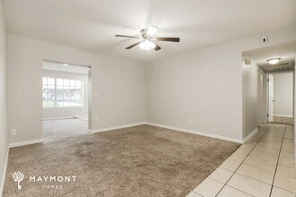 2430 Meadow Ln in Lakeland, FL - Foto de edificio - Building Photo