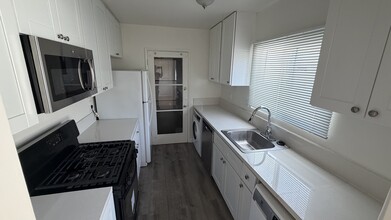 1728 Grevelia St in South Pasadena, CA - Foto de edificio - Building Photo