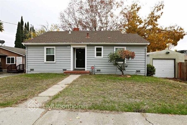 215 W 10th St