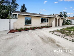 18660 Miami Blvd in Ft. Myers, FL - Building Photo - Building Photo