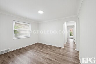 2834 Sherbrooke Rd in Toledo, OH - Building Photo - Building Photo