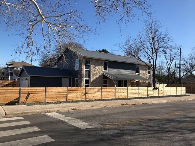 5215 Guadalupe St in Austin, TX - Building Photo - Building Photo