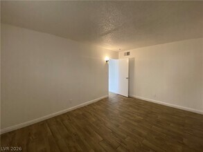 1300 N 22nd St in Las Vegas, NV - Building Photo - Building Photo