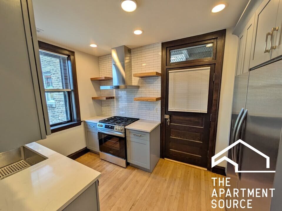 6409 N Talman Ave in Chicago, IL - Building Photo