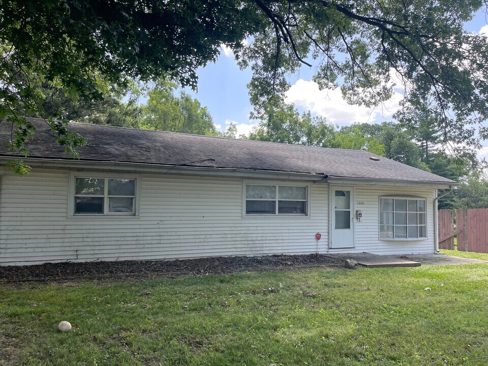 1405 Sherman St in Danville, IL - Building Photo