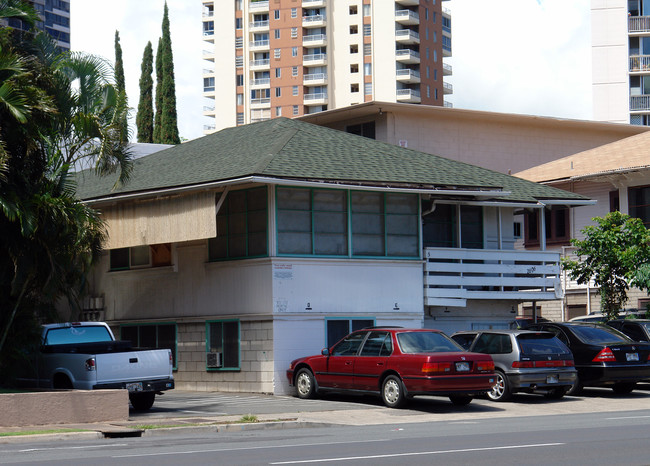 2606 Kapiolani Blvd in Honolulu, HI - Building Photo - Building Photo