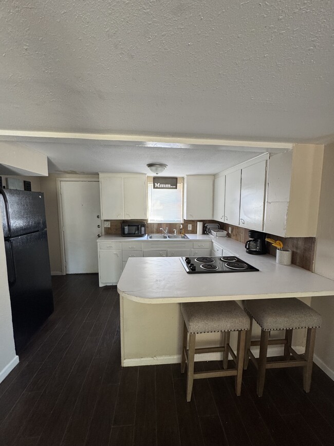 1933 S 19th St, Unit B in Abilene, TX - Foto de edificio - Building Photo