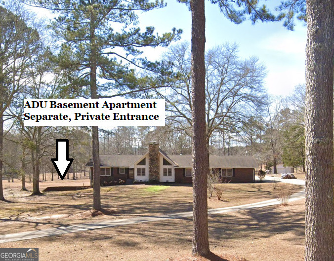 808 Sandy Creek Rd in Fayetteville, GA - Foto de edificio