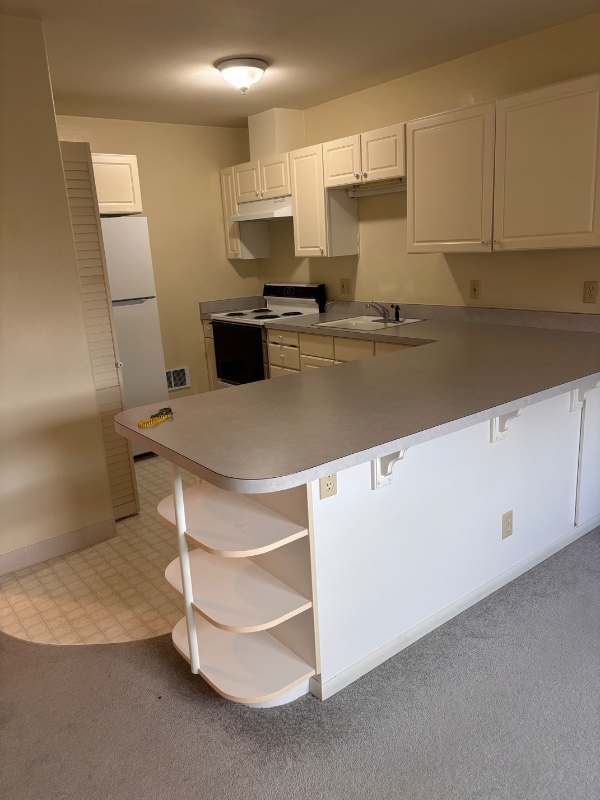 property at 285 Waldorf Pl