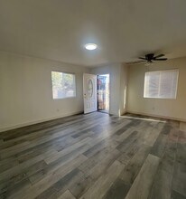 159 E 83rd St in Los Angeles, CA - Building Photo - Building Photo