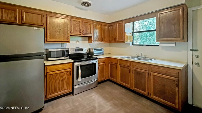6243 Randia Dr in Jacksonville, FL - Building Photo - Building Photo