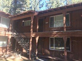 3617 Terry Ln in South Lake Tahoe, CA - Building Photo