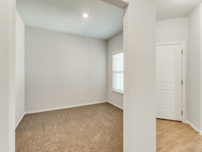 8524 Big Apple Dr, Unit 6-304 in Fort Worth, TX - Building Photo - Building Photo