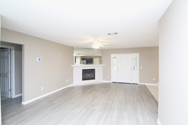 6923 Cedar Ridge Cir in Milton, FL - Building Photo - Building Photo