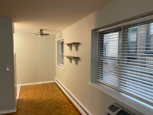 420 W Aldine Ave in Chicago, IL - Building Photo - Building Photo