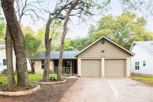 9708 Moorberry St in Austin, TX - Building Photo