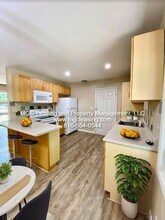 226 SW McClendon Dr in Lee's Summit, MO - Building Photo - Building Photo