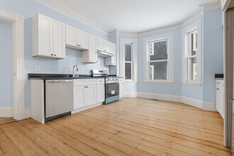 106 Paul Gore St in Boston, MA - Building Photo - Building Photo