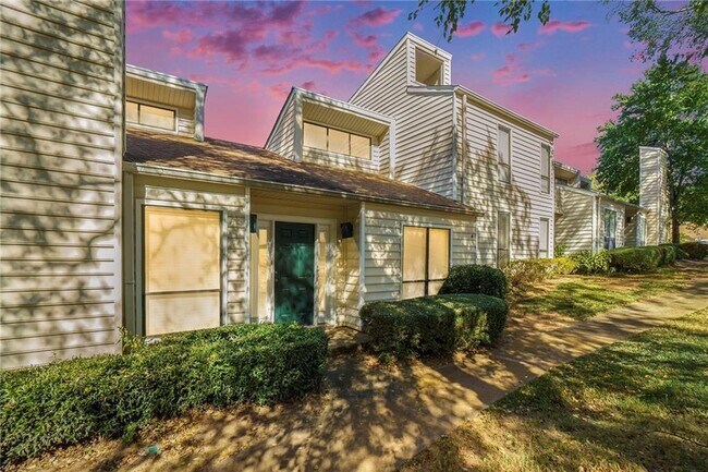 603 Serramonte Dr in Marietta, GA - Building Photo - Building Photo