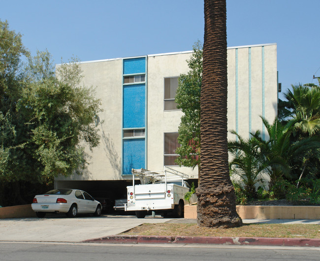 8360 Clinton St in Los Angeles, CA - Building Photo - Building Photo