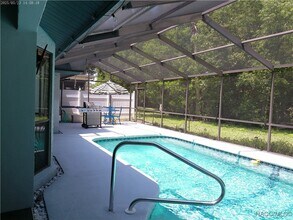 96 Sycamore Cir in Homosassa, FL - Building Photo - Building Photo