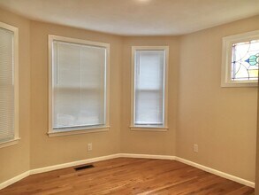 31 Wellington Rd, Unit R in Medford, MA - Building Photo - Building Photo