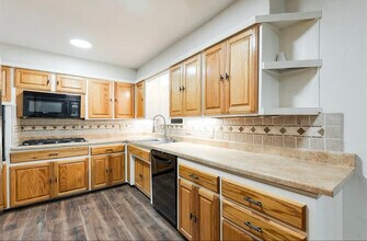 604 Howard Ct in Edmond, OK - Building Photo - Building Photo