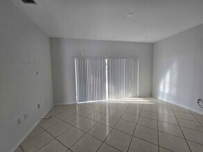 10924 SW 182nd Ln in Miami, FL - Building Photo - Building Photo