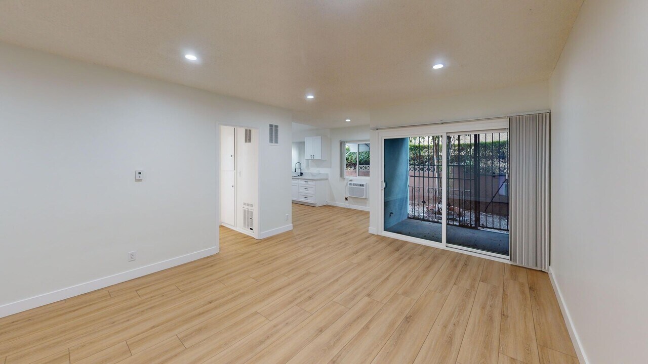 12159 Magnolia in Valley Village, CA - Building Photo