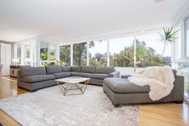 11 Spring Rd in Kentfield, CA - Building Photo - Building Photo