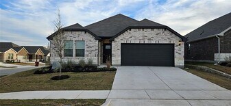 2100 Rannoch St in Sherman, TX - Building Photo