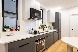 Outpost Club Central Park (Furnished Rooms) in New York, NY - Building Photo - Building Photo