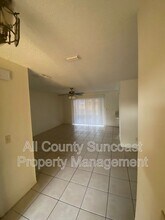 2578 Surrey Dr in Palm Harbor, FL - Building Photo - Building Photo