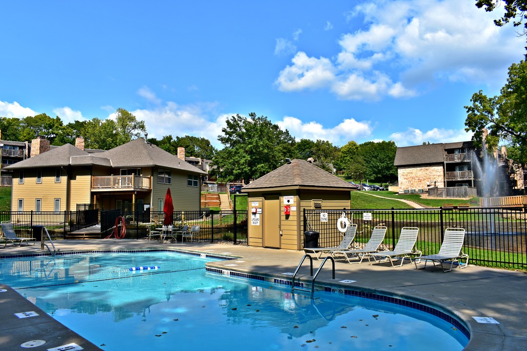 Tanglewood Apartments in Kansas City, MO - Building Photo