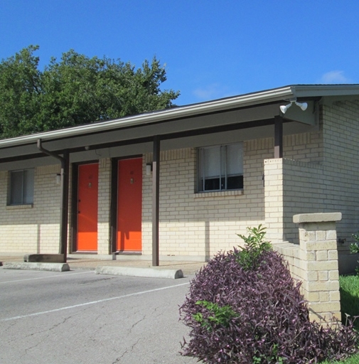 Yellowstone Apartments in Austin, TX - Foto de edificio - Building Photo