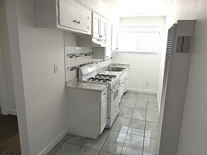 720 Bartlett St in Los Angeles, CA - Building Photo - Building Photo