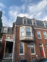 18 N Pine St in York, PA - Building Photo