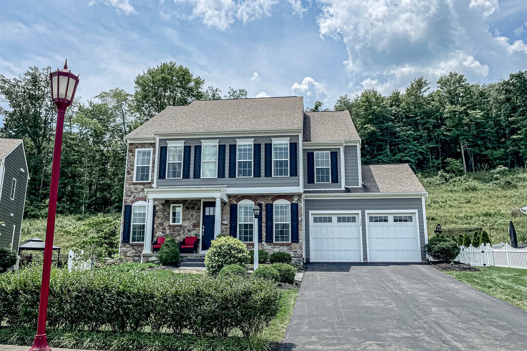 152 Overbrook Dr in Cranberry Township, PA - Building Photo