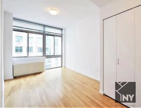 2 Maiden Ln, Unit 27C in New York, NY - Building Photo - Building Photo