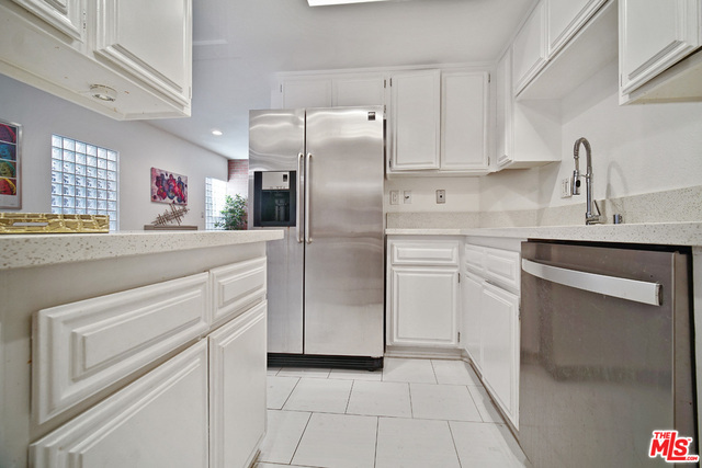 1136 S Shenandoah St-Unit -101 in Los Angeles, CA - Foto de edificio - Building Photo