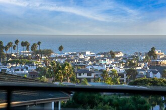 260 Cagney Ln in Newport Beach, CA - Building Photo - Building Photo